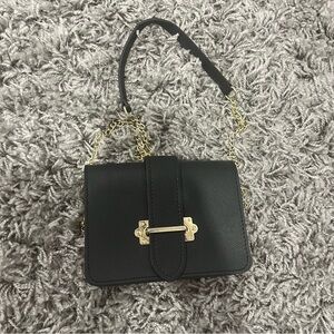 Black Cross-body Purse